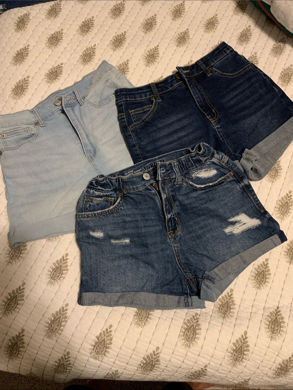 Bundle SHEIN- M, Arizona- 1, no boundaries-7 

Women’s Denim Shorts Pack